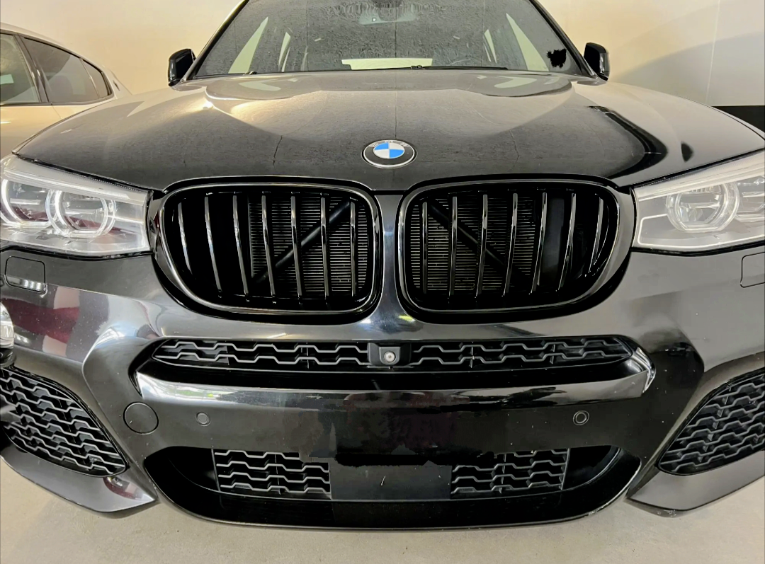 BMW X4 F26 Gloss Black Front Grilles M-look (2014 to 2018)