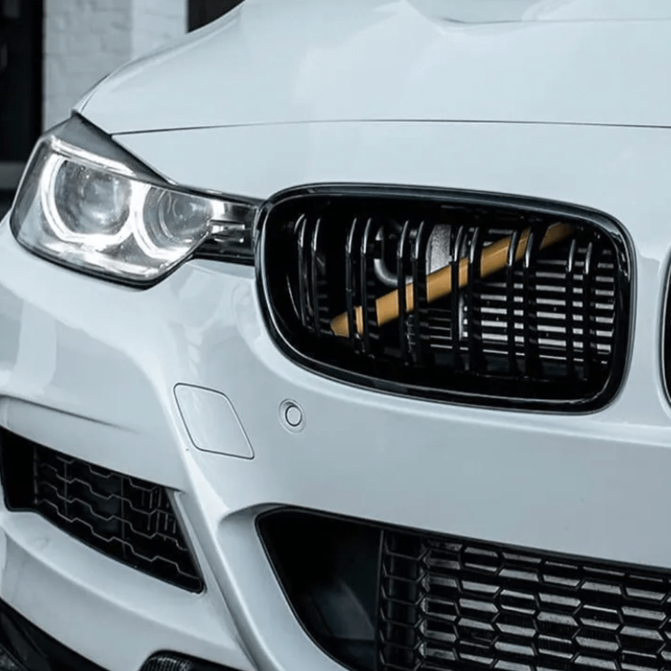 V-Brace Trim Vinyl Covers Front Grille Blue Red Yellow Green White Orange for BMW F, E and G-Series 2 / 3 / 4 / 5 / 6 / 7 F22 F30 F32 G20 G30 F10 F13 F01