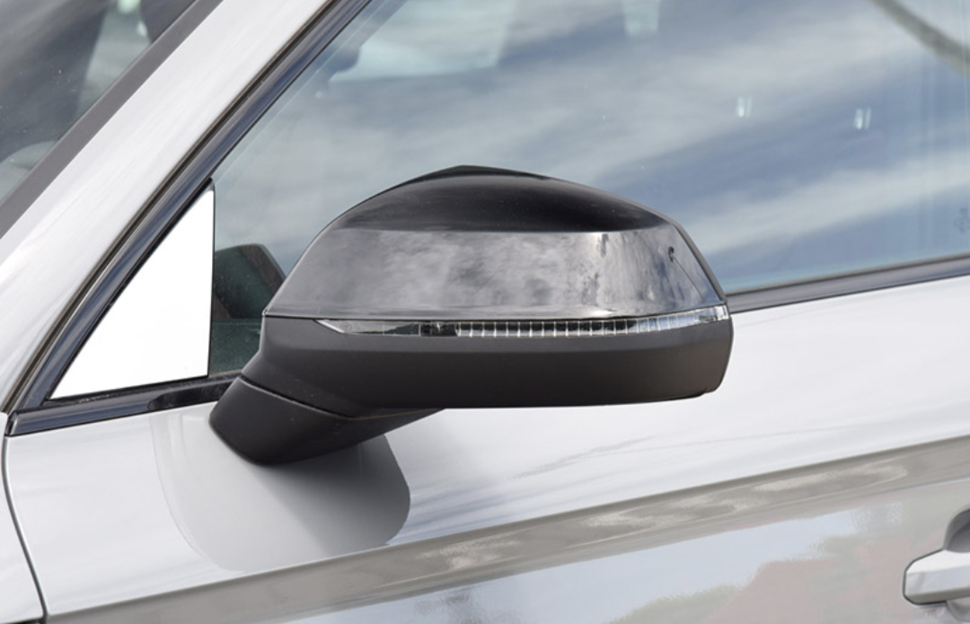 Glossy black mirror caps for Audi Q7 II (2016 to 2024)